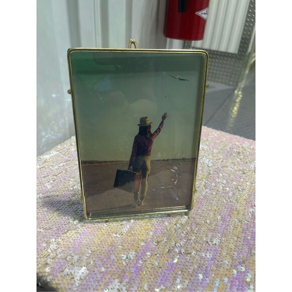 Mcm brewster home gold wire floating glass picture frame home decor minimilist - Picture 2 of 8